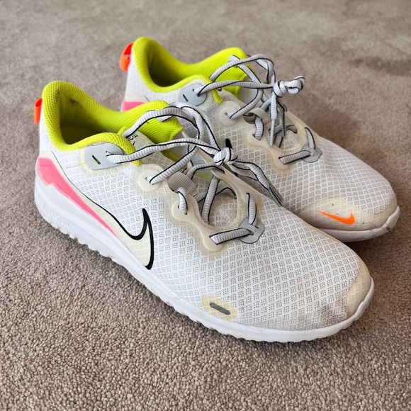 Nike renew sneakers - Picture 2 of 4